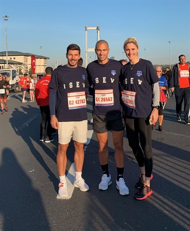 Gökhan İnler İstanbul Maratonu’nda İSEV için koştu